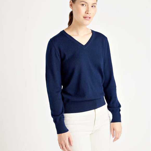 J crew women’s medium navy blue 100% merino wool sweater - Picture 2 of 6